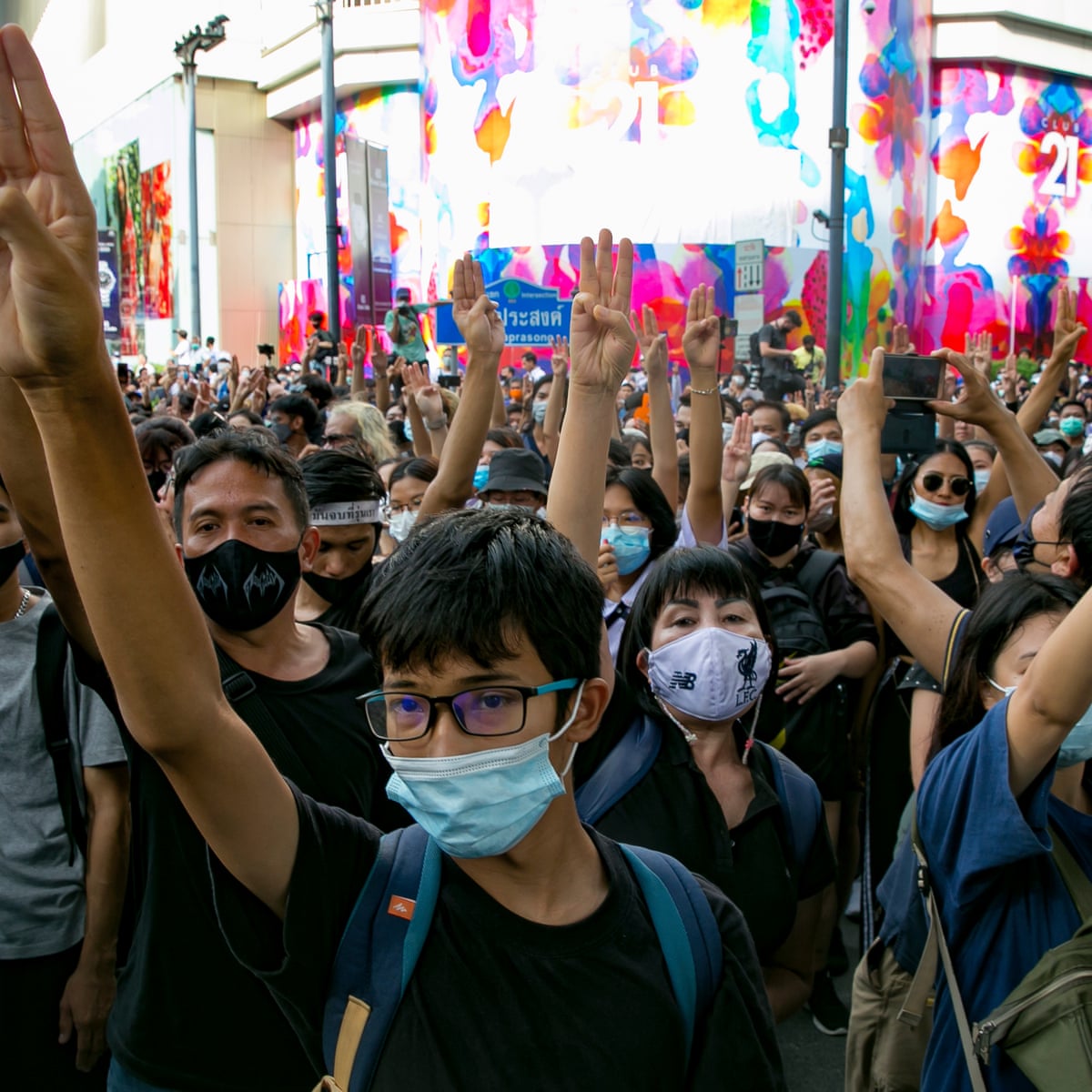 Thai demonstrations continue Prayut willing to talk