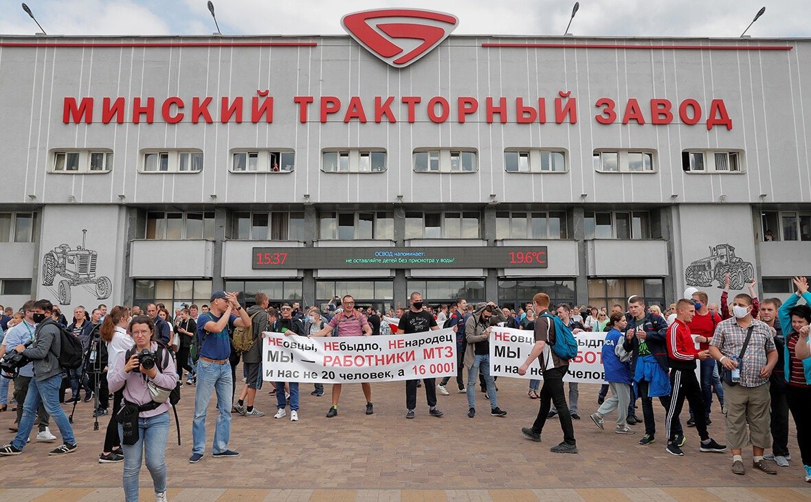 From tens of thousands people marching on weekends to nationwide strikes belarus protest enters its 80th day