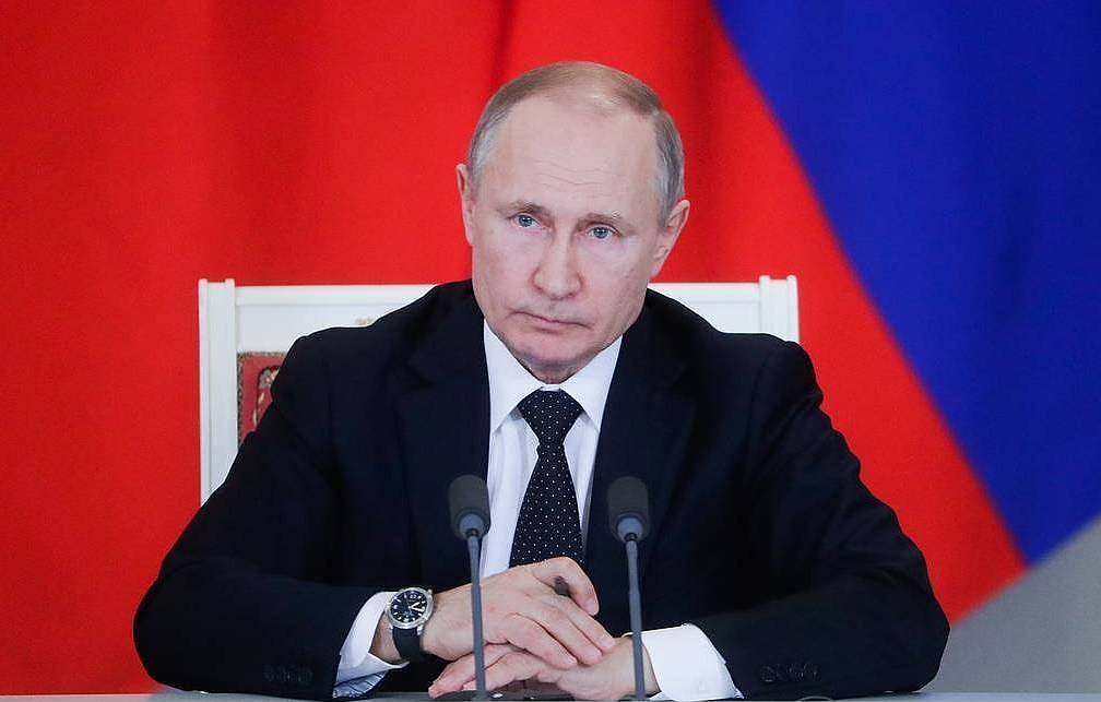 Putin shouted "bad" Russian people: Our only worry is to catch a cold at your funeral