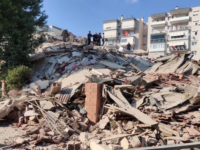 A 6.6 Earthquake occurred in Aegean Sea Izmir Felt it Strong and many houses collapsed