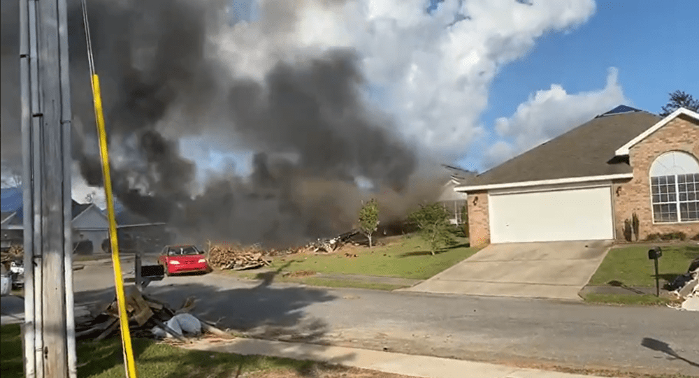 U.S. military plane crashed into a home: two pilots were died.