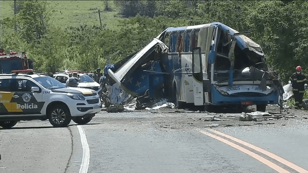 The number of deaths in the bus-truck collision in the state of São Paulo, Brazil rise to 41