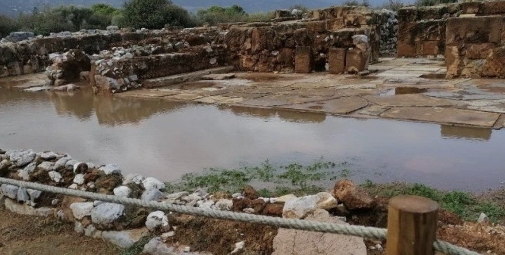 The famous archaeological site becomes "Water Palace"! The maze of Knossos in Greece suffers from flooding