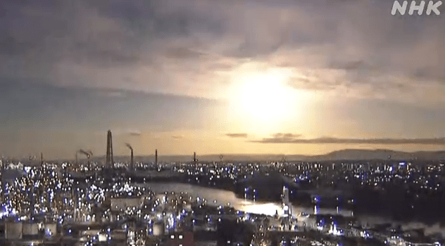 Giant fireball suddenly landed in Japan: the night sky was instantly illuminated, and people in many places witnessed it.