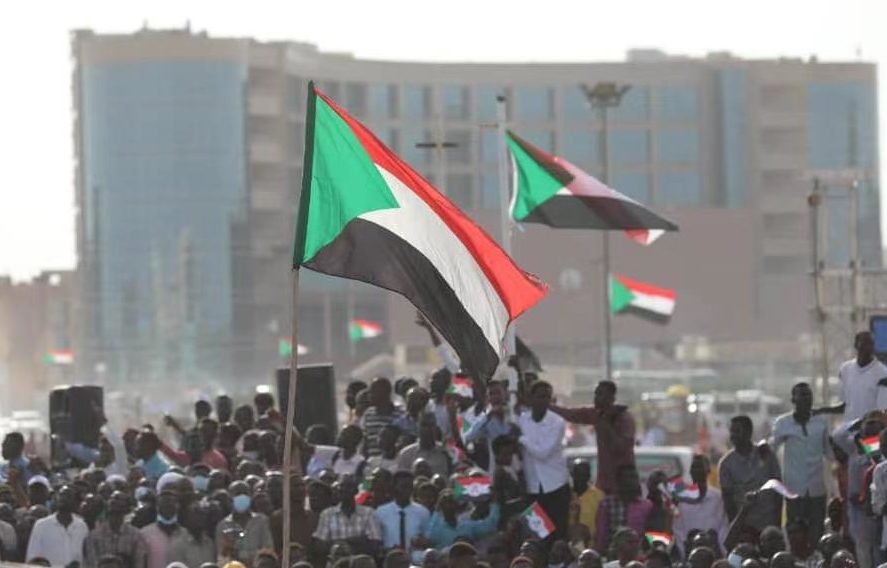 250000 people in Sudan will hold a large-scale celebration. and the Emergency Health Committee recalls to prevent the spread of pandemic