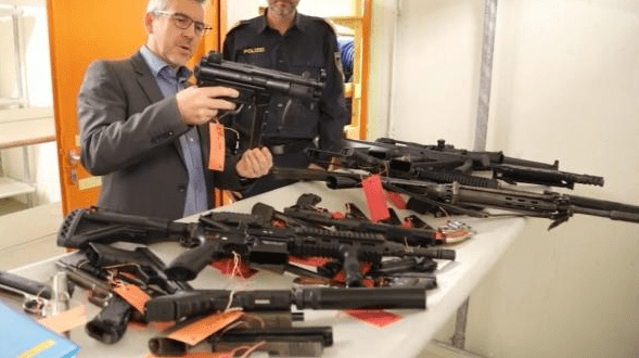 170 types of weapons and a large amount of ammunition in the homes of Austrian residents could be used by 4000 police for a year
