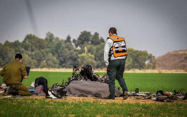 Two Israeli pilots crashed and died during training