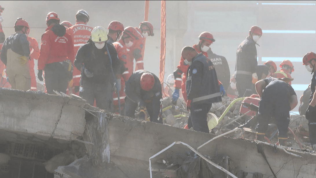 Survivors of turkish earthquake Aegean Sea recall thrilling moment of earthquake
