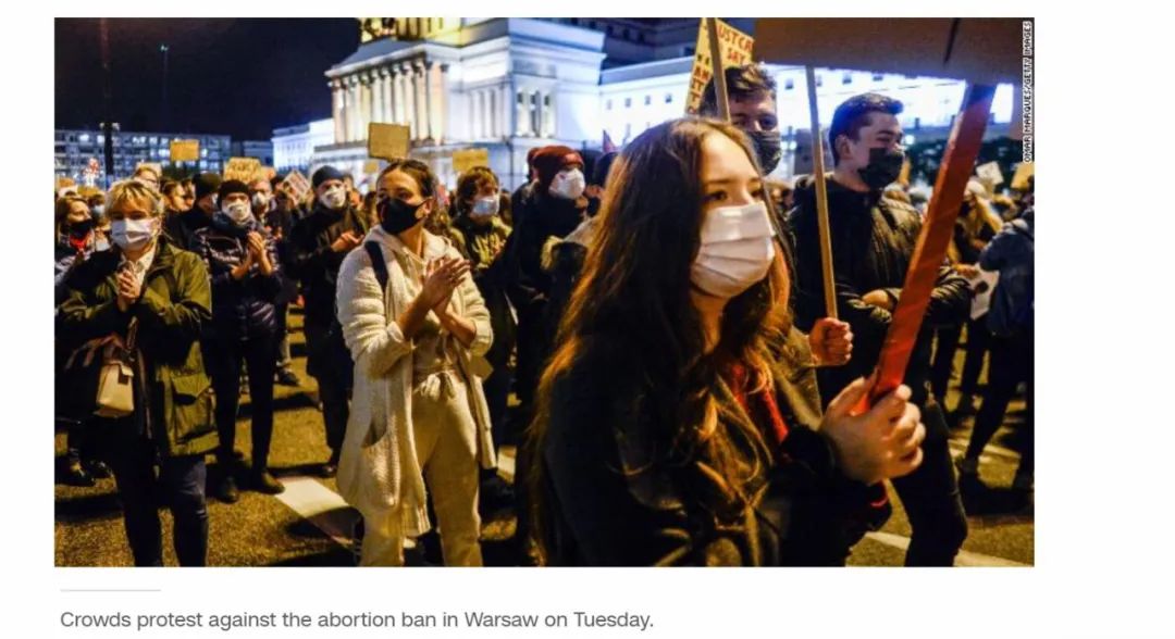 "The mass protests have had an effect!" The Polish government announced the postponement of the abortion ban