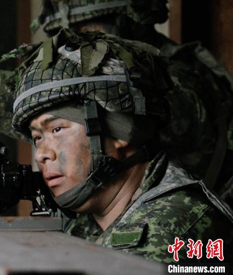 Asian soldier in Canada died of injury during live ammunition training