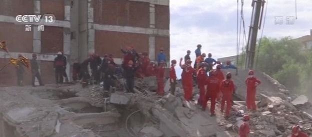 Aegean earthquake caused 81 deaths. search and rescue activities are still