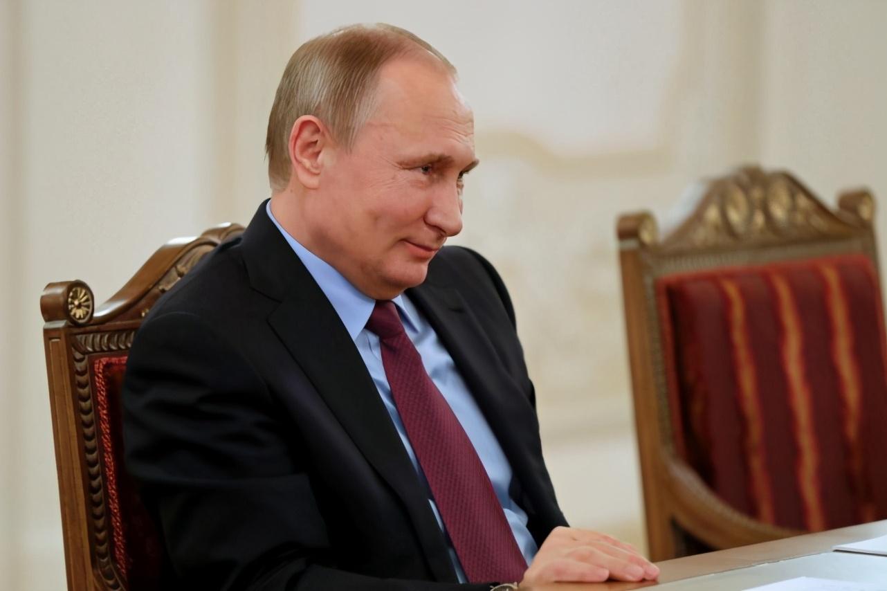 Putin signs new government formation law