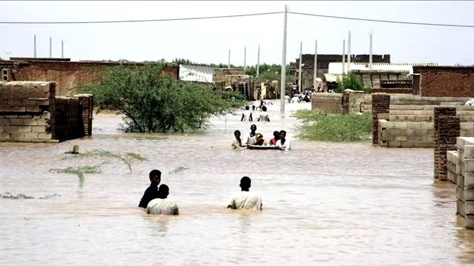 Floods in southern Sudan seriously threaten children's health