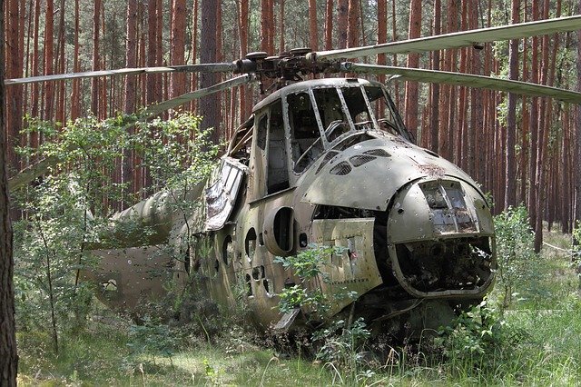 A Russian helicopter accidentally crashed near the Asian-African border, two died and one injured