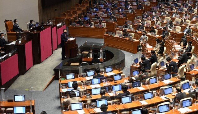 South Korea's opposition party legislator obstructs legislation: wear diaper speech and speak until midnight