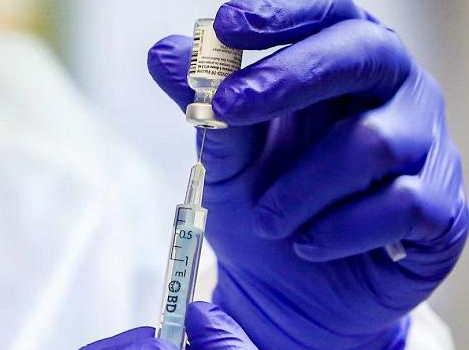 A Spanish nurse tested positive for the virus a day after being vaccinated against the novel coronavirus.
