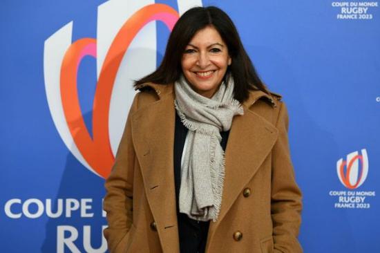 The mayor of Paris was fined 90,000 euros for hiring too many women. The mayor responded.