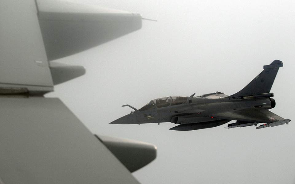 Greece purchased 18 "gust" fighters from France at a total cost of about 2.3 billion euros.