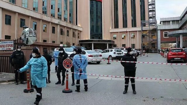 An explosion of oxygen equipment in a private hospital in Turkey has killed 8 people.