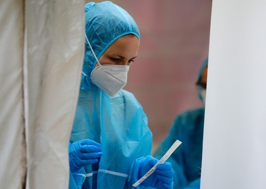Portugal finds three coronavirus variants are spreading