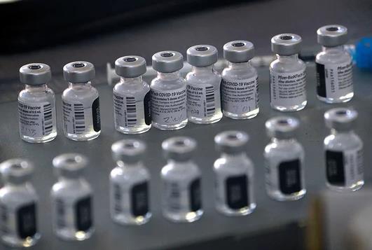 A medical center in the United States made a human error. 50 bottles of coronavirus vaccine were discarded.