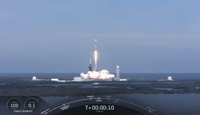 SpaceX launches a new version of the Dragon spacecraft with experimental equipment to the International Space Station
