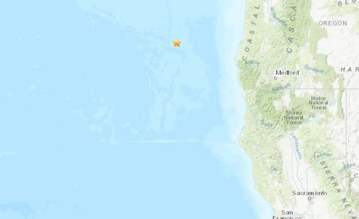 A magnitude 5.7 earthquake occurred in the western waters of the United States, with a focal depth of 10 kilometers.