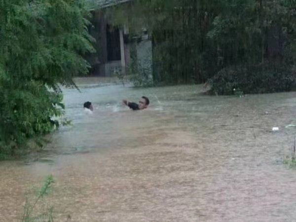Heavy rains hit the whole of Terengganu, Malaysia, by floods