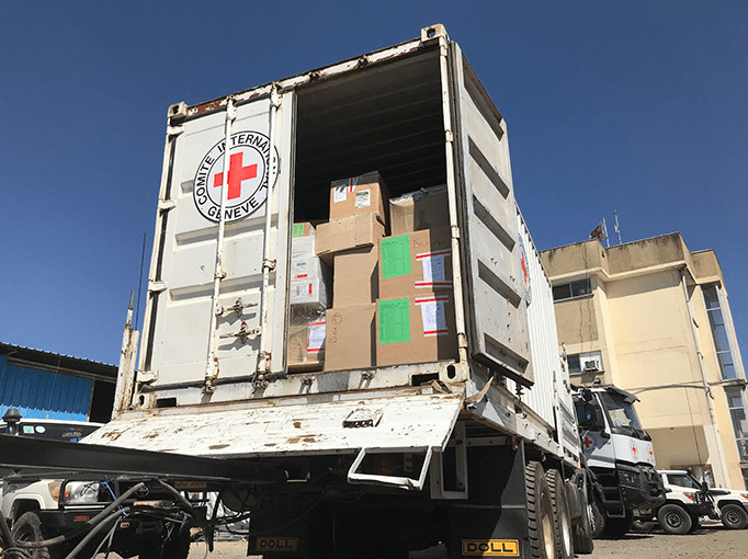 The Prime Minister of the Sudan went to Ethiopia to mediate the Tigray crisis, and the first batch of international relief supplies arrived in the theater.