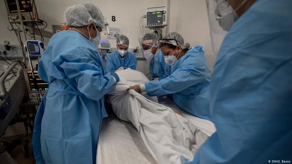 Intensive care unit in Rio, Brazil, queued up for 12 days before the death of patients.