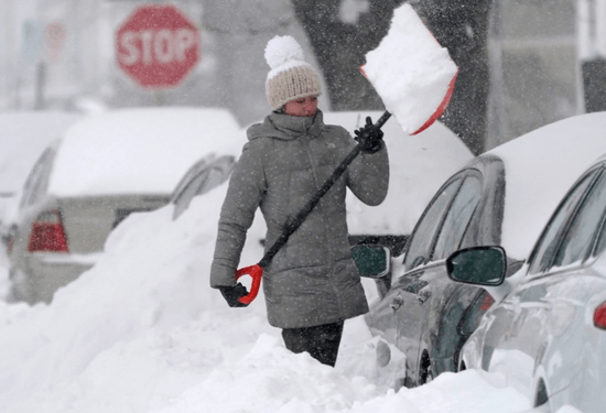 Blizzard hits the United States: 7 people have been killed, and many states have declared a state of emergency.