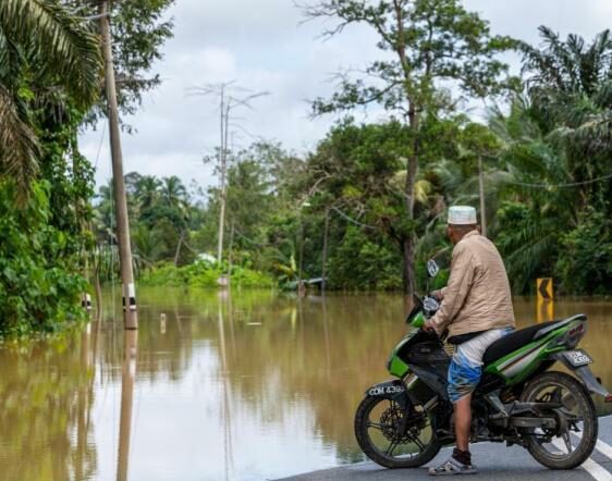 Heavy rains in Malaysia affected more than 20,000 people.