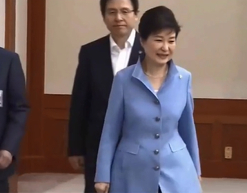 20 days later, former South Korean President Park Geun-hye returned to Seoul Detention Center after quarantine