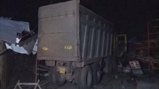 Indian migrant workers were run over by trucks while sleeping on the roadside: 13 people died and 6 seriously injured