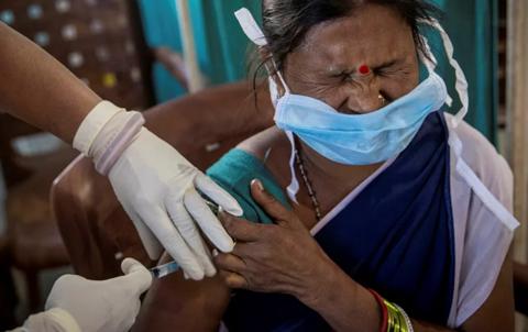 Medical staff in many places in India refused to be vaccinated for fear of adverse reactions.
