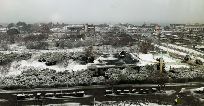 There is too much snow in Japan, killing 70 people.