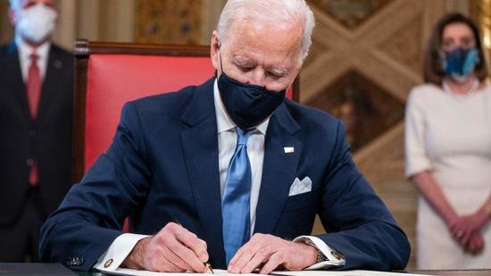 Biden signed the first executive order to return to the Paris climate agreement and WHO