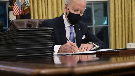 U.S. President Biden extends the house foreclosure ban until June 30