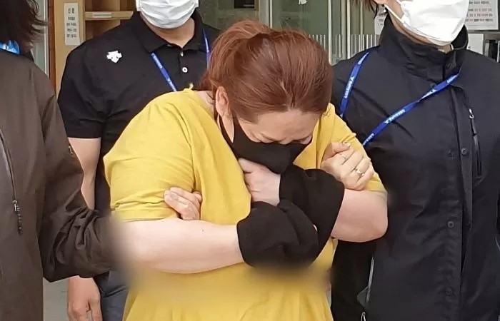 South Korean woman sentenced to 25 years for child abuse: stuff her stepson into the suitcase and call on her own children to step on it together