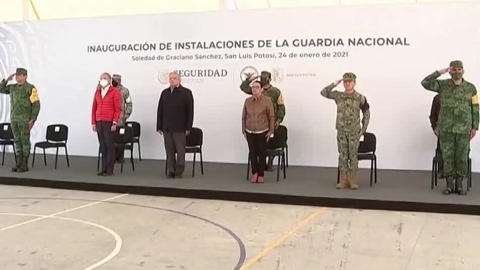 Mexican Interior Minister: The president is "fully recovering" from COVID-19