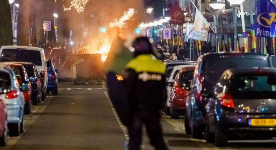 The anti-curfew demonstration in the Netherlands entered its third day. The police arrested more than 150 more people.