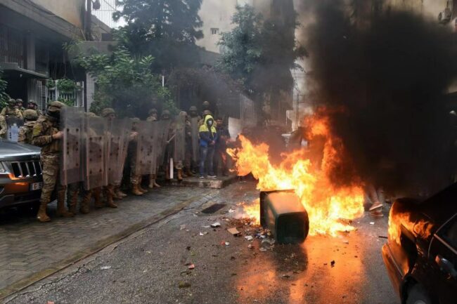 Under the "stay-at-home order" of the pandemic, Lebanese people's protests are getting worse and worse.