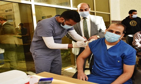 Egypt has vaccinated 1,315 medical staff nationwide with the first dose of coronavirus vaccine.