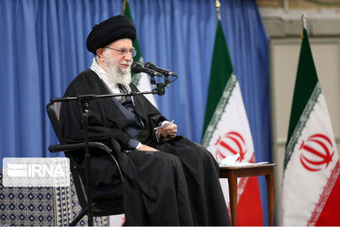 Khamenei: If Iran is to return to the Iran nuclear agreement, the United States should first lift sanctions against Iran.