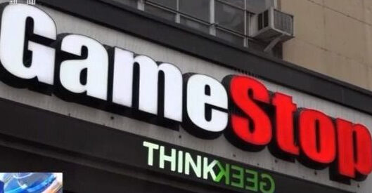 Retail investors fight against Wall Street shorts. The share price of "Game Stop" plummeted by 60% again.