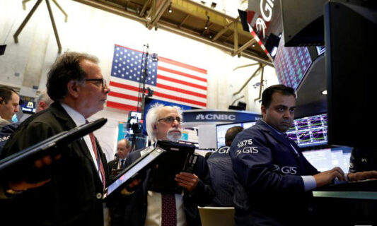 U.S. stocks hit a record high due to the progress of the economic rescue bill.