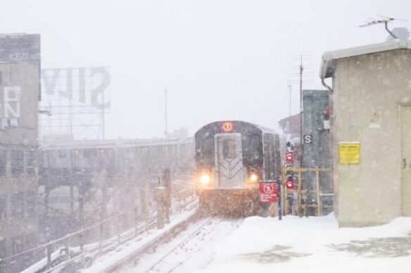 Winter Storm: Snow in the Northeast United States Cold Air in the Midwest