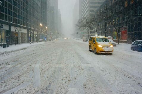 "Deadly" blizzard hits, New York and other places in the United States are in a state of emergency