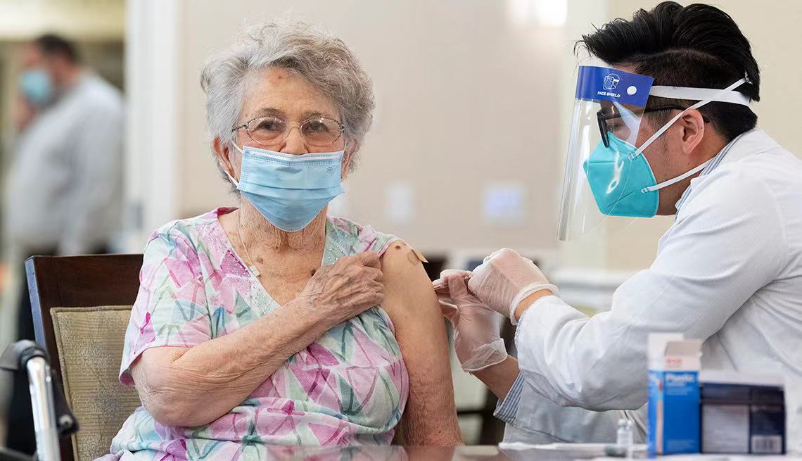 U.S. Centers for Disease Control and Prevention: 62% of nursing home staff refused to vaccinate against the novel coronavirus