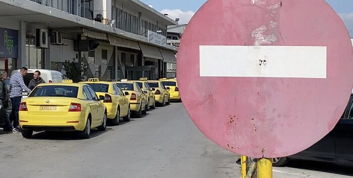 Taxi drivers in two major Greek cities went on strike to demand improved economic treatment.